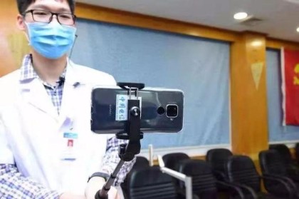 重庆卫视直播郑州疫情，两地媒体联动下的信息共享与抗疫纪实