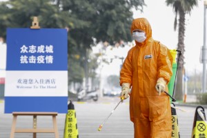 重庆市疫情防控组，科学施策，守护山城健康防线