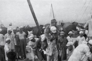 重庆一男子意外发现百年地窖，内藏神秘文物引专家热议