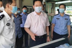 石家庄率先放开疫情管控，勇敢尝试还是冒险之举？