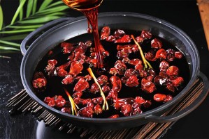 2024最新重庆火锅价格表大揭秘！人均消费、特色菜品全解析
