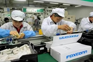 郑州富士康疫情期间招人吗？最新招聘政策与员工体验解析