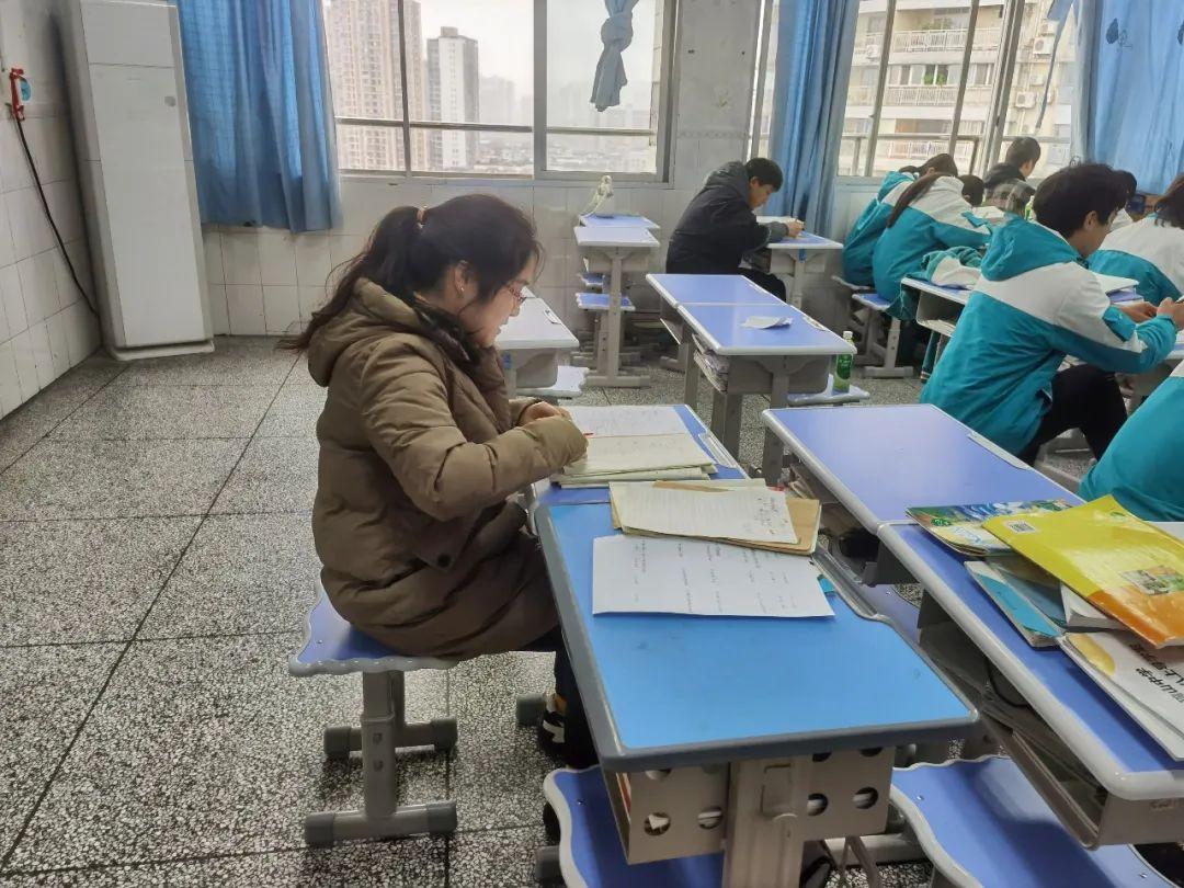 重庆与合肥，两座城市的疫情应对策略与经验启示