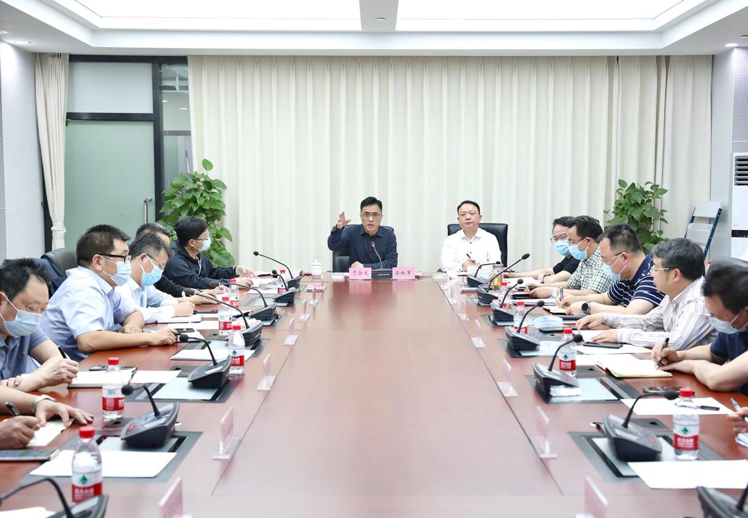 重庆与北京疫情对比分析，防控措施、经济影响与未来展望