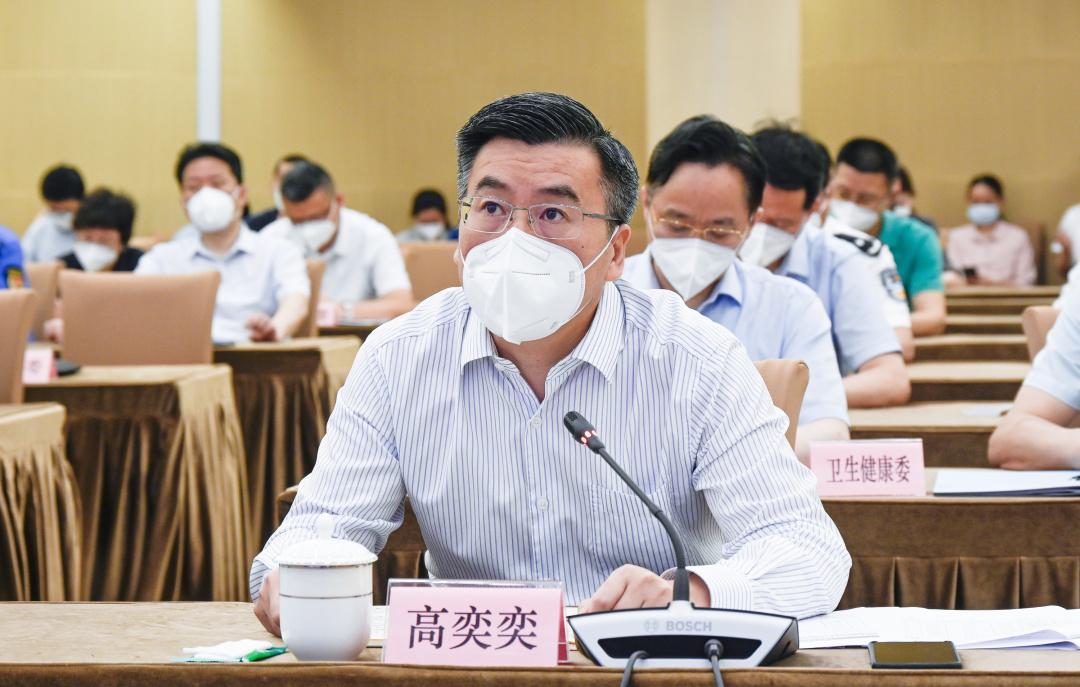 重庆市新冠防疫工作组，守护山城健康的坚强堡垒