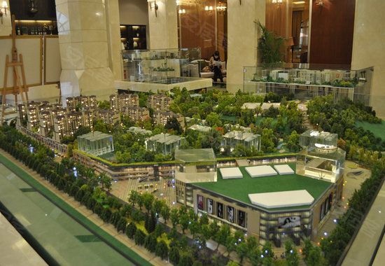重庆龙湖源著小区环境图，都市绿洲中的品质生活