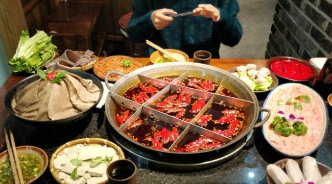 重庆火锅事件背后的真相，一场关于食品安全与地域文化的深度思考