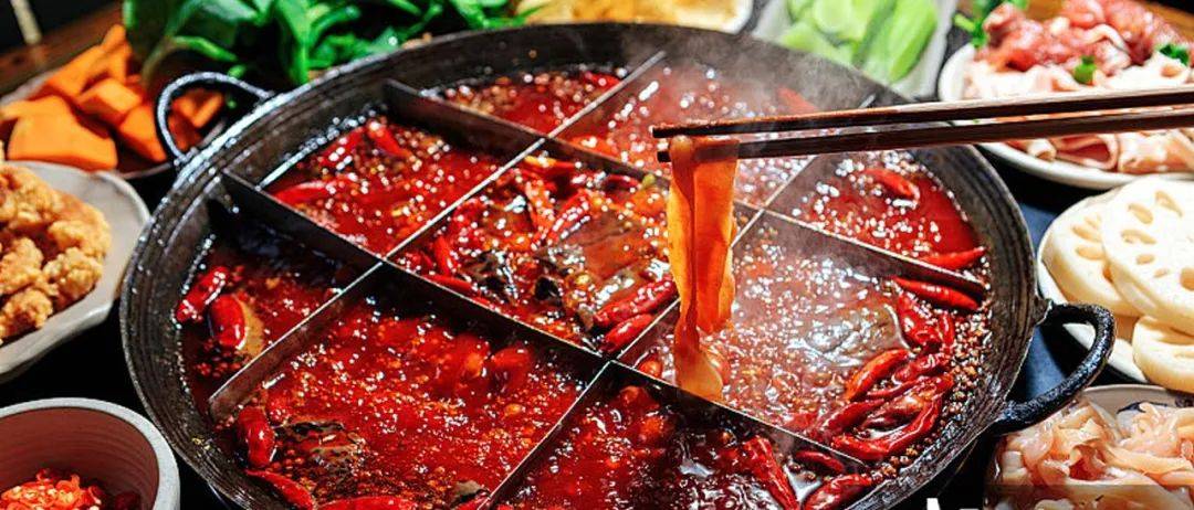 重庆火锅VS武汉火锅，为何重庆的食材更鲜嫩？