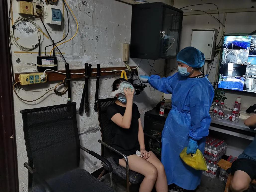 重庆发布最新疫情防控通知，全面加强社区管控与核酸检测