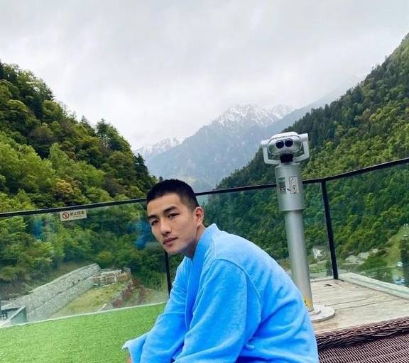 重庆小哥哥的魅力密码，山城帅哥为何如此迷人？