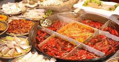 重庆火锅VS成都火锅，麻辣江湖的味觉对决