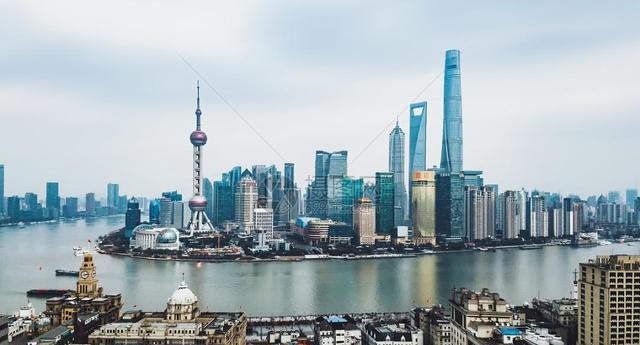郑州与上海，两座城市在疫情下的不同应对与共同启示