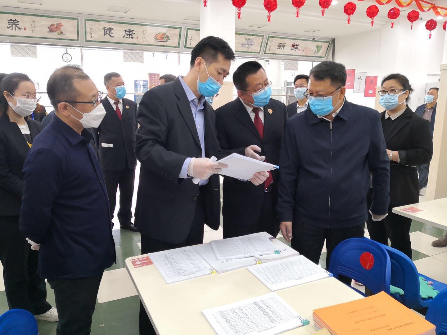 长春疫情下的商场关门，经济冲击与民生挑战