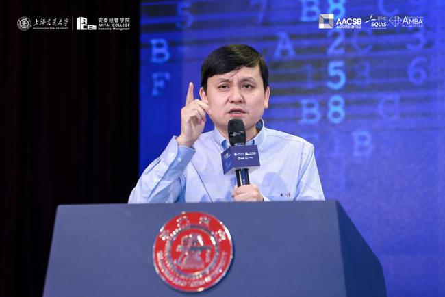 张文宏出任上海疾控中心主任，抗疫先锋的新使命与挑战