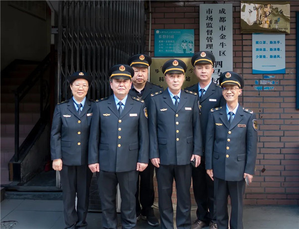 云南省市场监管制服，规范执法形象，彰显服务精神