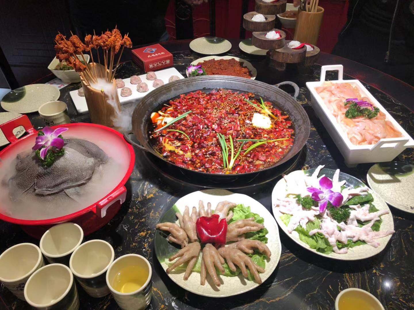 疫情重庆火锅预定上海可以吗？跨城美食攻略大揭秘！