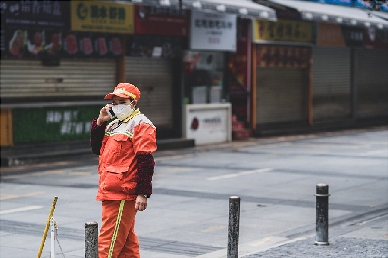 疫情下的重庆，山城人民的坚韧与温情
