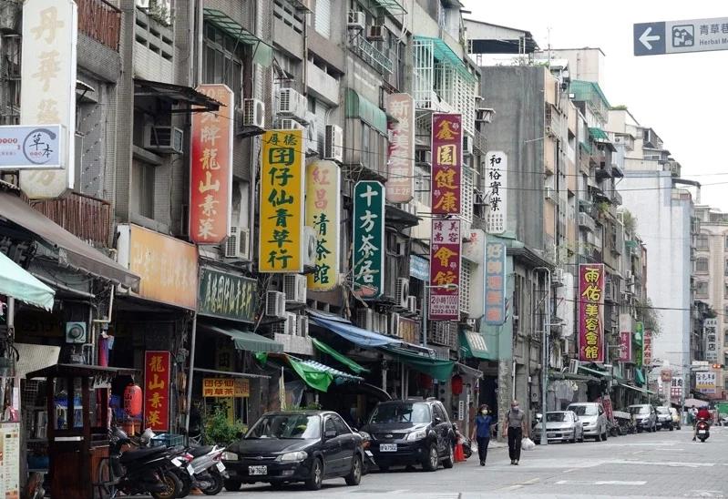 郑州首次封城，疫情风暴中的城市记忆与全民抗疫