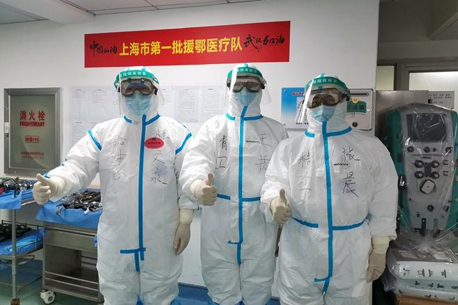 疫情下的上海医生，白衣执甲，守护魔都的生命防线