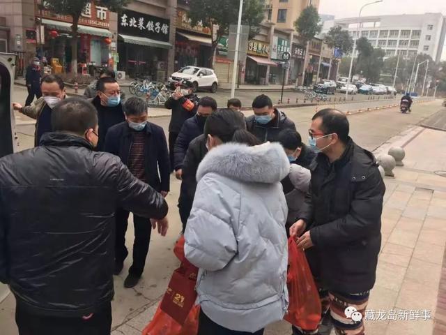 独家南昌阳光家园抢菜事件视频曝光，疫情下的民生困境与社区治理反思