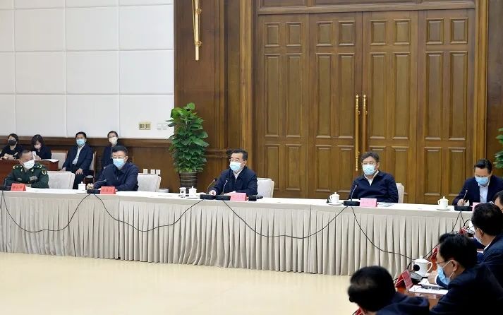 疫情下的河南省委书记与哈尔滨，抗疫双城的领导力与挑战
