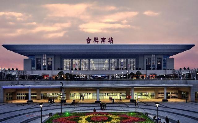 疫情合肥学生网暴事件视频曝光，网络暴力背后的教育反思