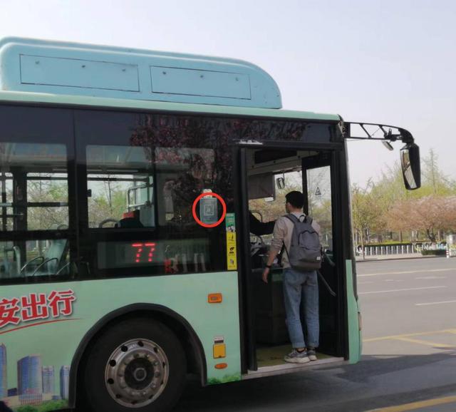 疫情下杭州公交车扫码乘车，重庆能扫吗？全面解析两地公交防疫措施