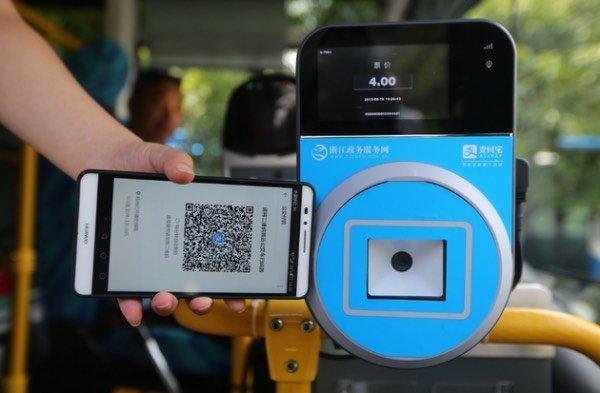 杭州公交车扫码防疫措施解析，沈阳的公交能否同样扫码？