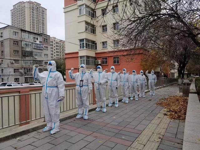 乌鲁木齐疫情下的坚守与希望，一座城市的抗疫纪实