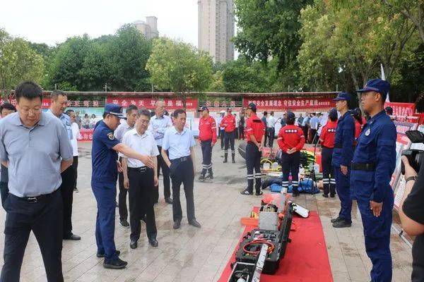 南京码与重庆市防疫政策，疫情下的城市防控新思路