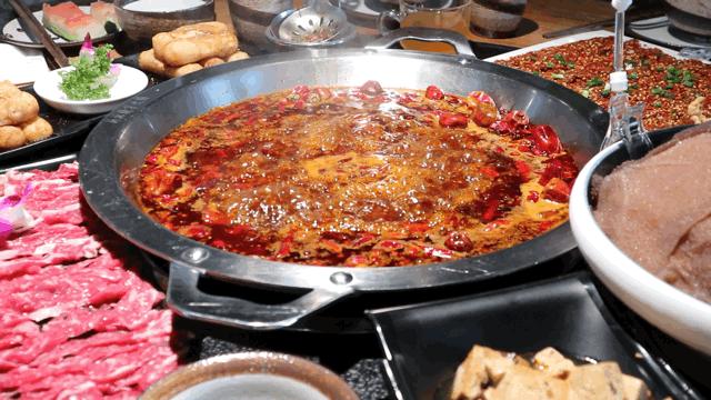 乌鲁木齐火锅鸡探寻新疆美食新宠，火锅鸡的独特魅力与必吃推荐