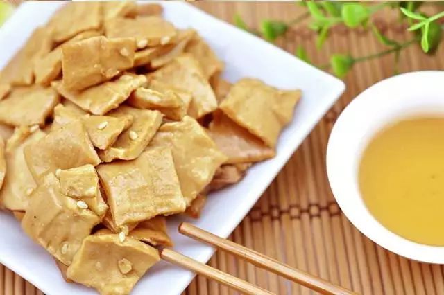 天津果仁，百年传承的香脆美味与文化符号