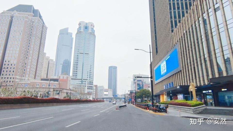 天津与上海，两座超大城市在疫情中的应对与启示