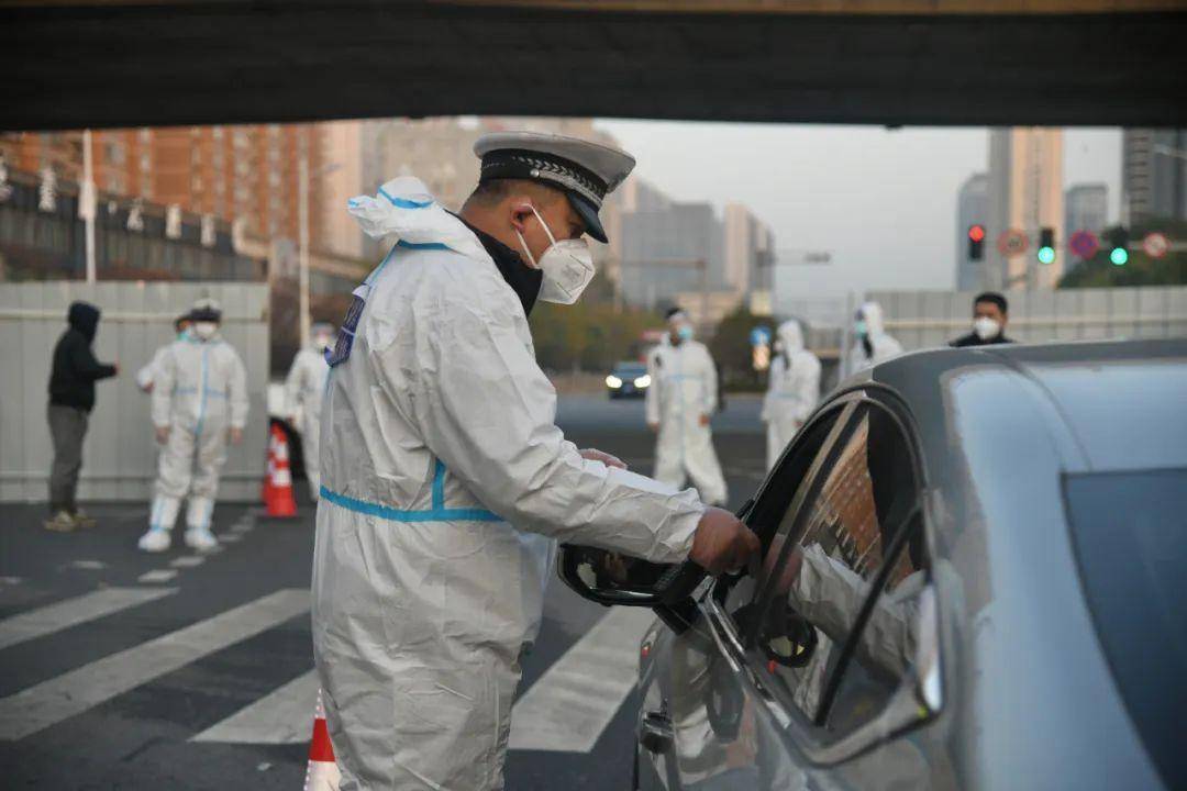 太原疫情封路，城市静默下的民生百态与抗疫智慧