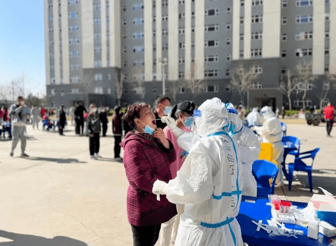 太原某小区现疑似病例，居民生活与防疫措施全面升级