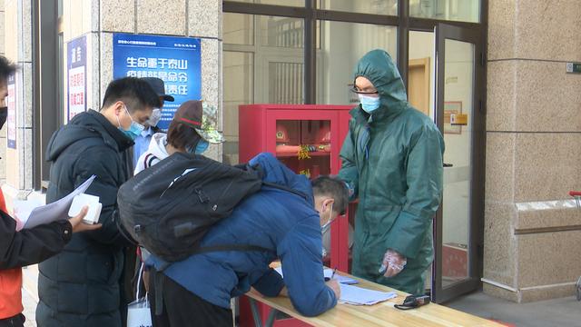 太原某小区突发疫情，防控措施与居民生活实录