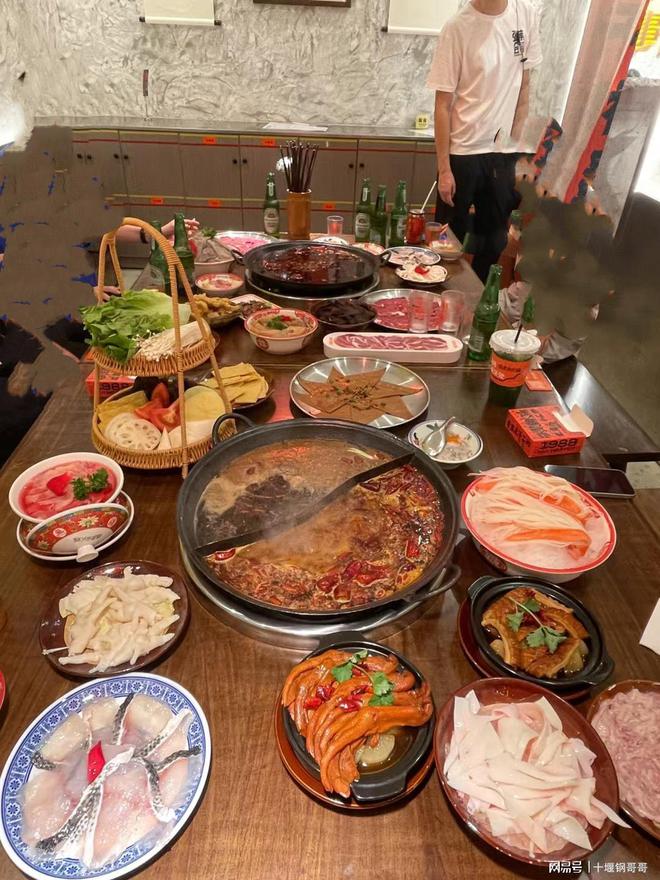 怂重庆火锅海口国贸店，麻辣鲜香的味蕾狂欢，联系电话全攻略