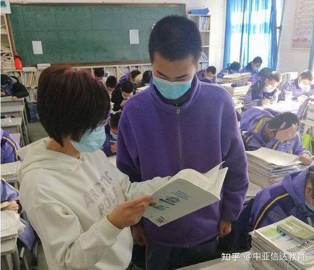 石家庄疫情下的师生，坚守与希望的教育之光