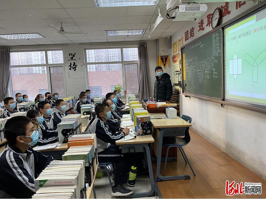 石家庄疫情下的师生，坚守与希望的教育之光