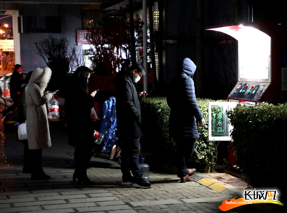 石家庄一夜封城，突发封控背后的城市记忆与民生百态