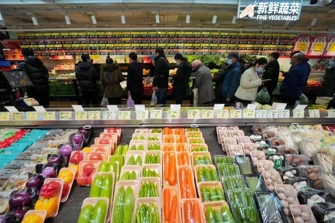 沈阳疫情下的超市，生活物资保障与市民应对策略