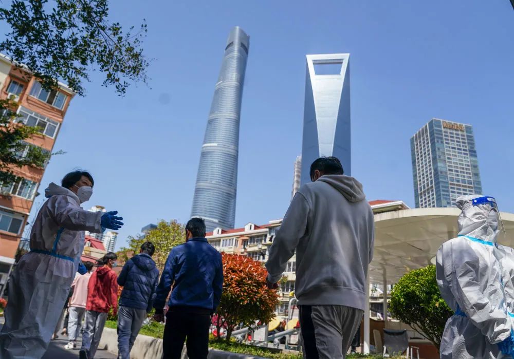 上海疫情迎来连续零增长，防控成效显著，市民生活逐步恢复