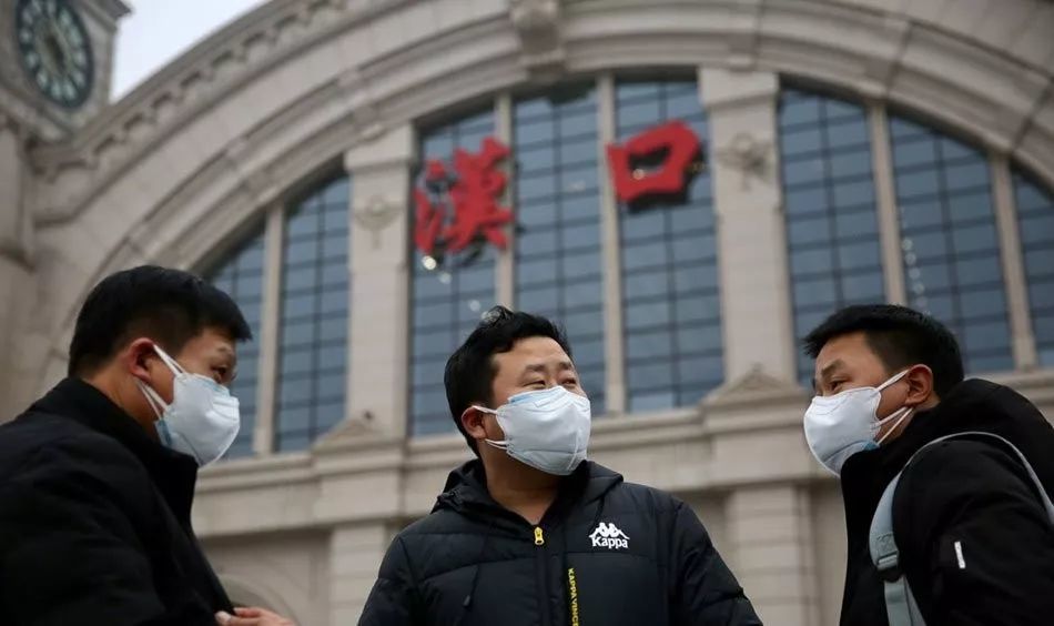 上海疫情告急，危机下的城市韧性与全民抗疫纪实