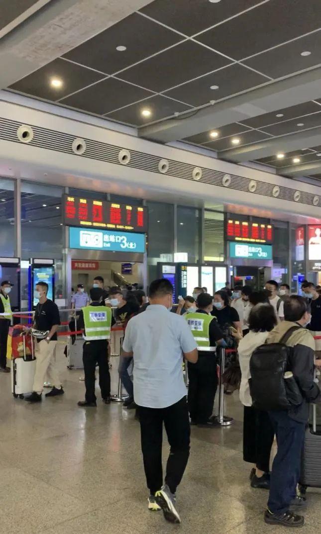 上海疫情防控办公室电话，权威联系方式及防疫指南