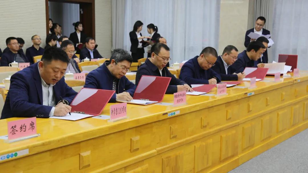 上海疫情与北京防控，双城抗疫经验对比与启示