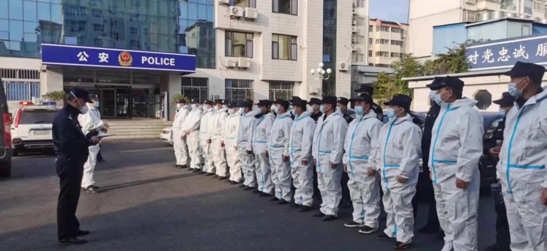 上海市疫情防控工作领导小组成员，守护城市安全的无名英雄