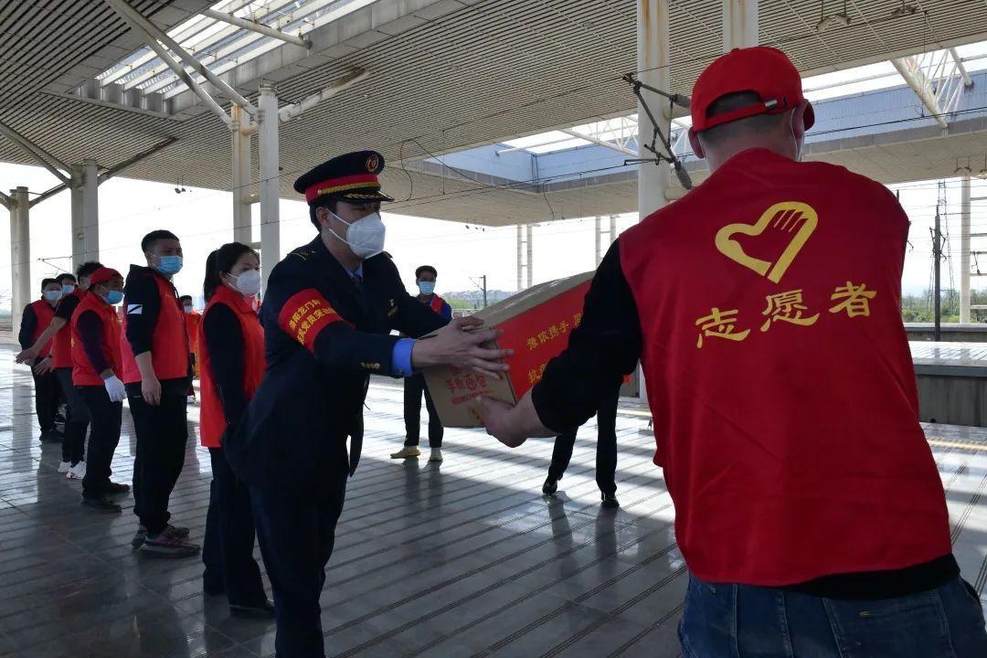 上海市办公厅疫情防控办公室电话及最新防疫指南