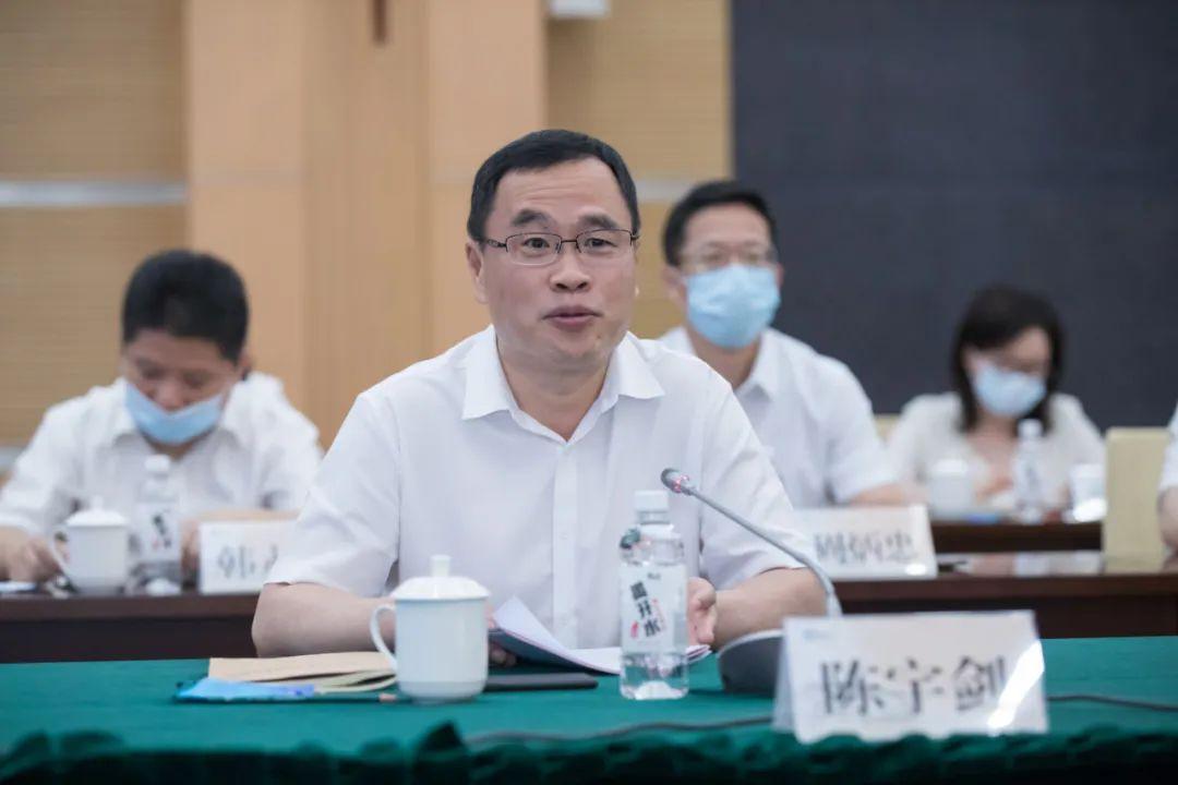 沪滇同心，上海与云南在疫情中的互助与启示