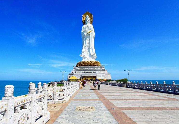 上海与三亚，疫情下的双城记与旅游业的韧性复苏