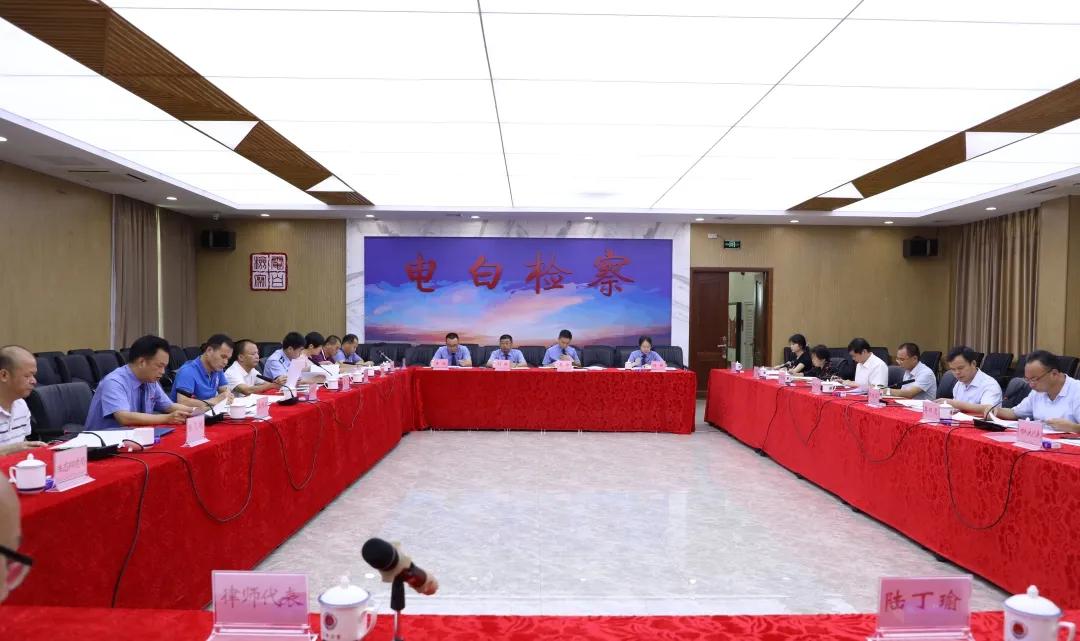 上海某区区长沈某某，从基层公务员到城市治理者的成长之路